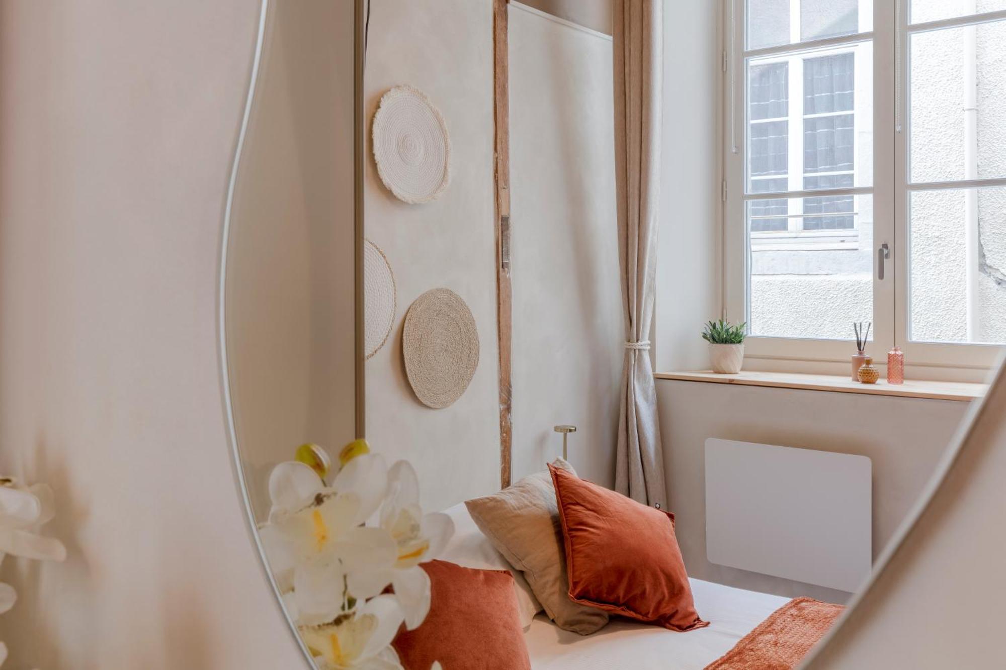 Hypercentre - Le Balcon Des Pyrenees Apartment Pau Luaran gambar